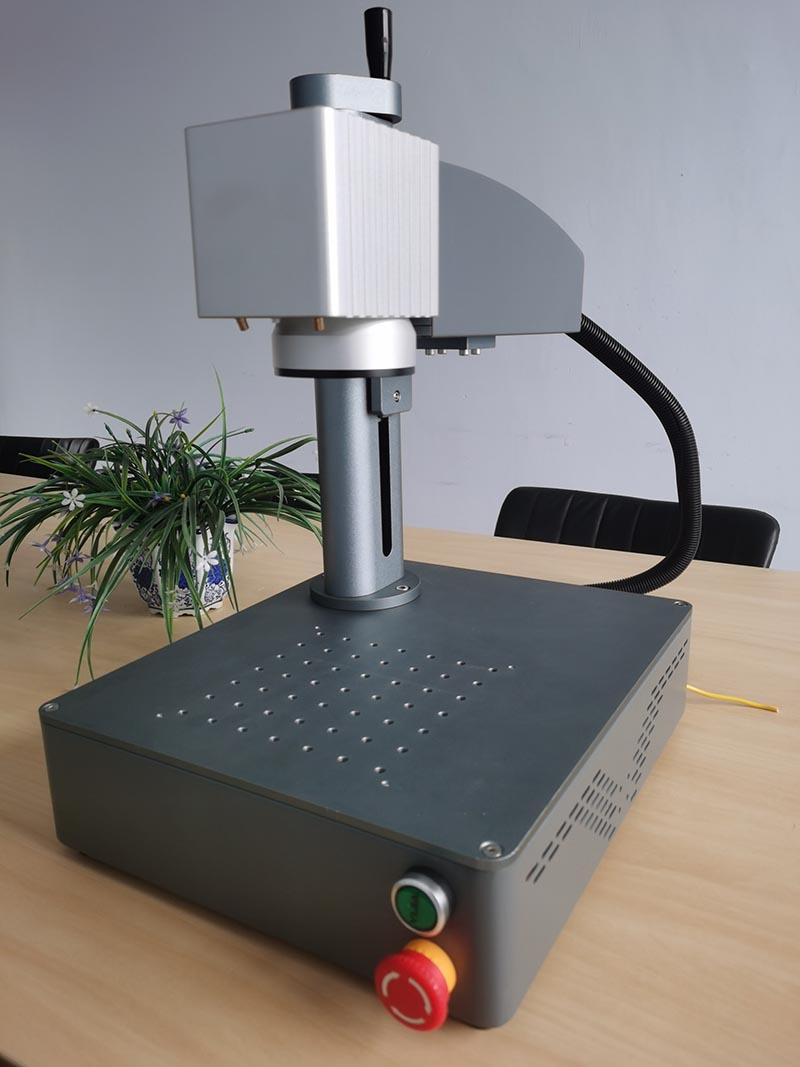 Nola egin marka beltza aluminioan zuntz laser bidezko markatzeko makina batekin